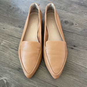 Camel/ cognac colored loafer